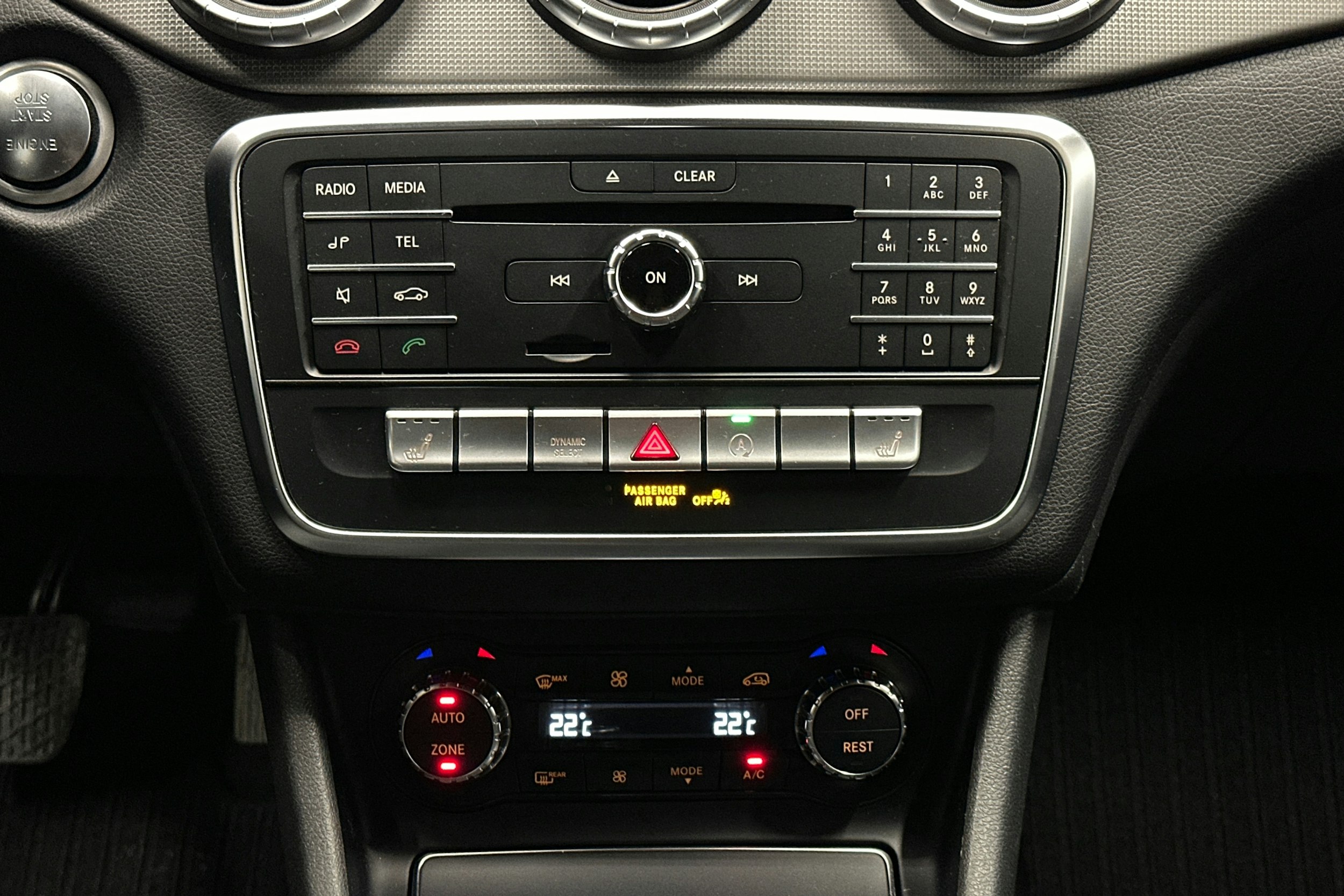 valkoinen Mercedes-Benz CLA 2018 kuva 17.