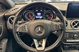 Valkoinen Mercedes-Benz CLA 2018 kuva 14.