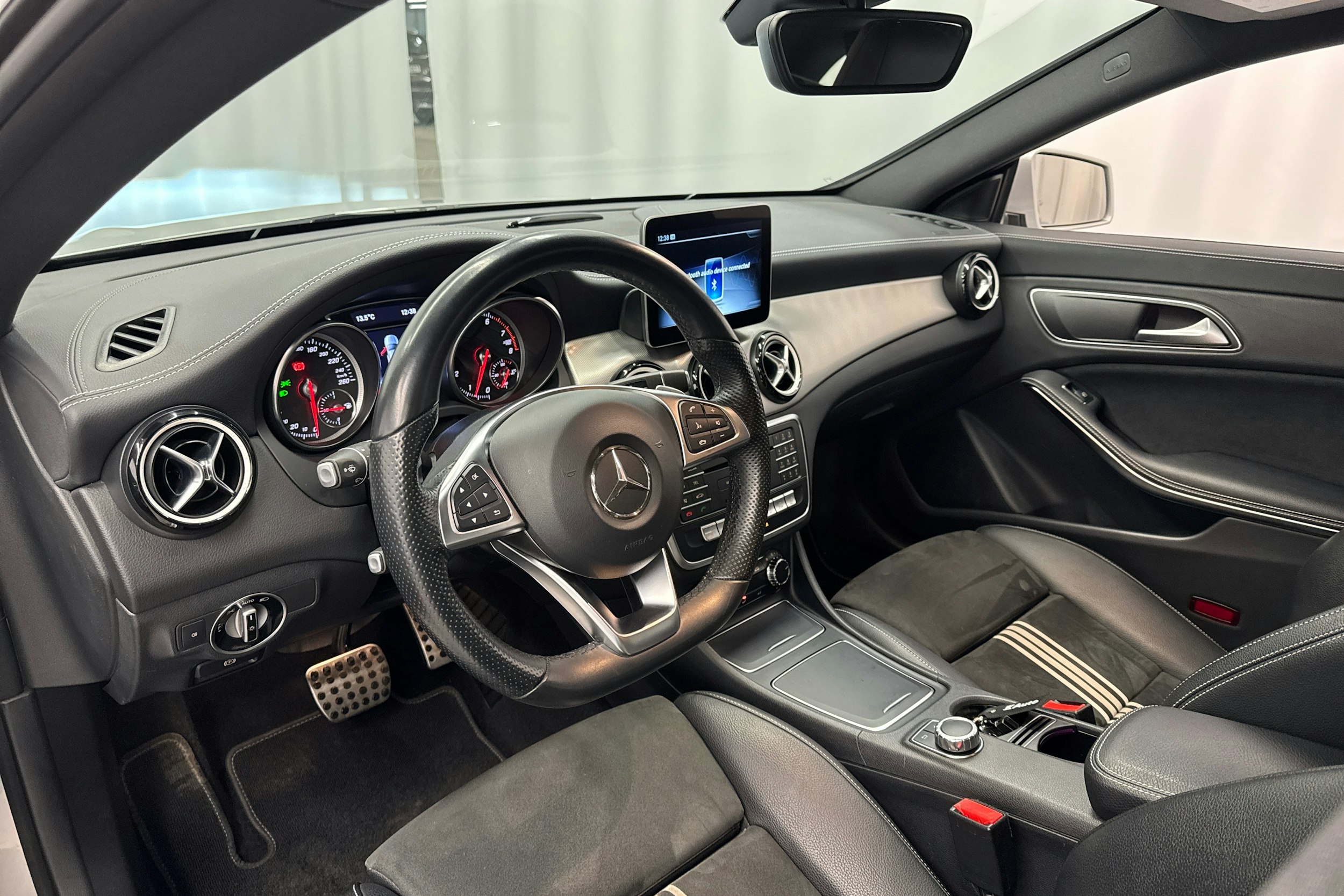 harmaa Mercedes-Benz CLA 2018 kuva 6.