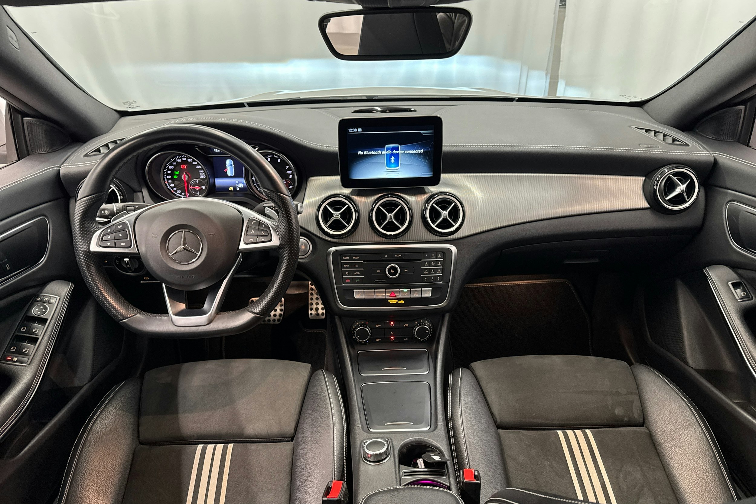 harmaa Mercedes-Benz CLA 2018 kuva 7.