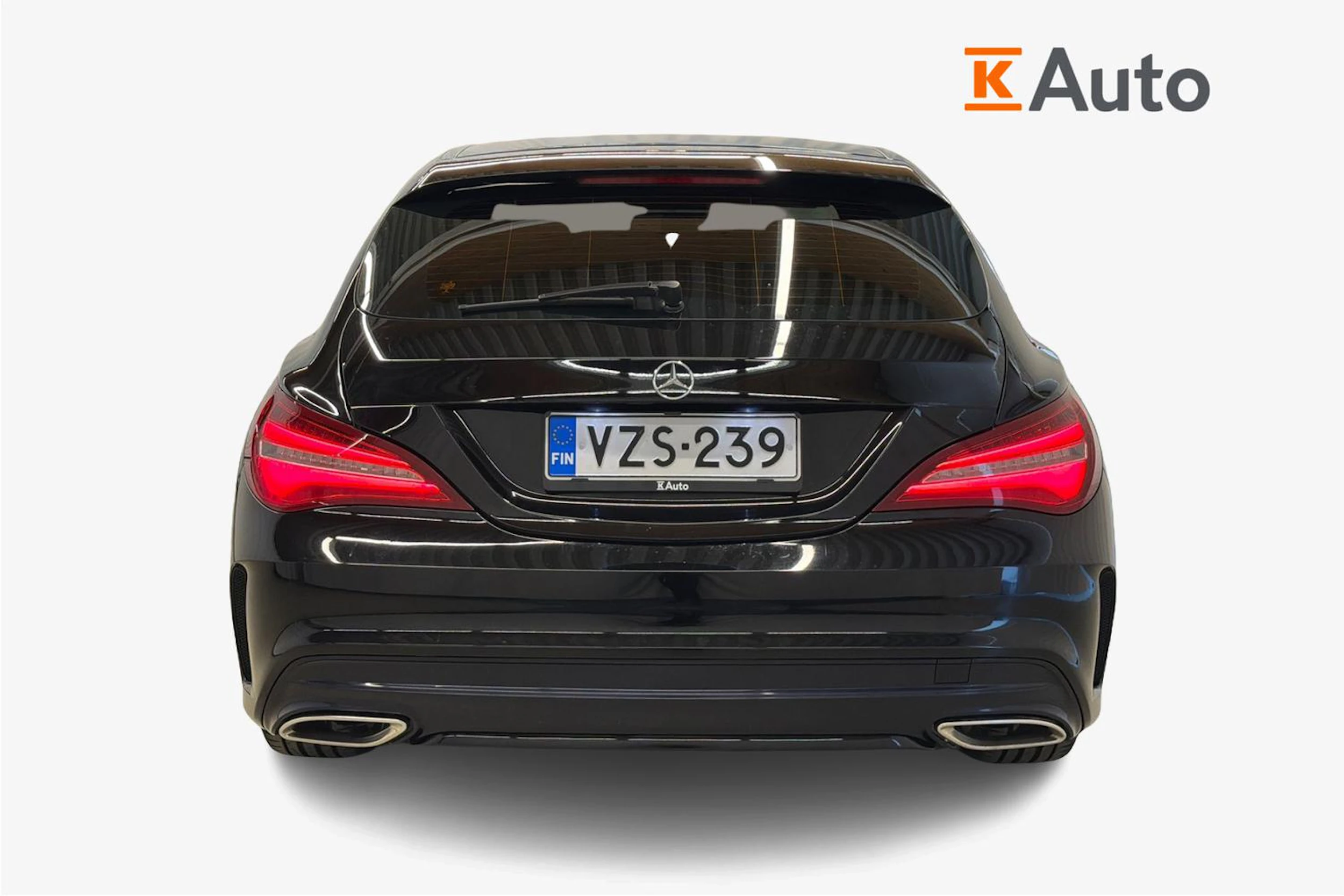 musta Mercedes-Benz CLA 2018 kuva 4.
