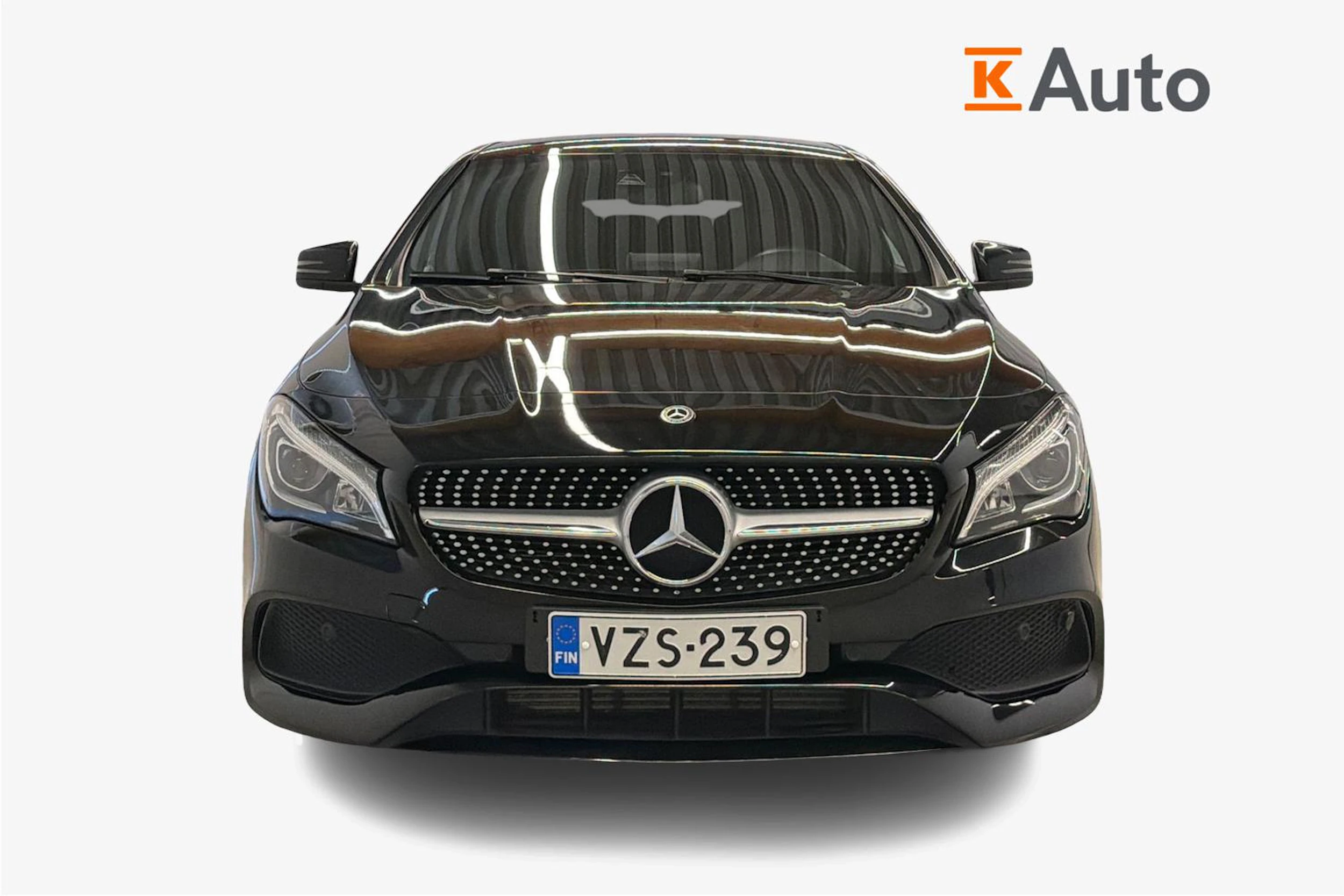 musta Mercedes-Benz CLA 2018 kuva 5.