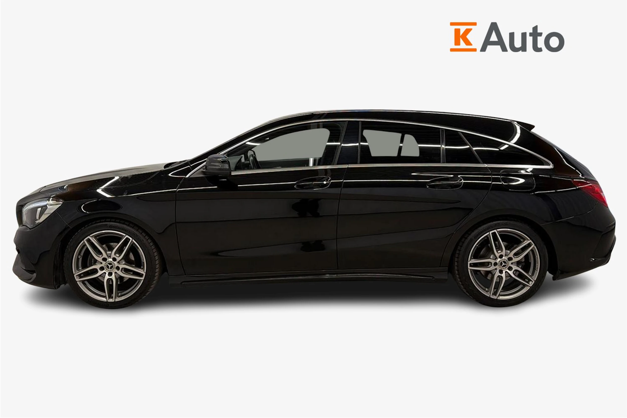 musta Mercedes-Benz CLA 2018 kuva 7.