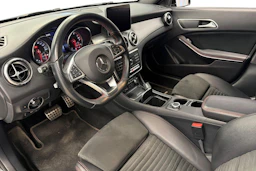 musta Mercedes-Benz CLA 2018 kuva 8.