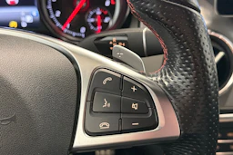 musta Mercedes-Benz CLA 2018 kuva 22.