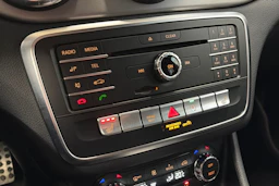musta Mercedes-Benz CLA 2018 kuva 27.