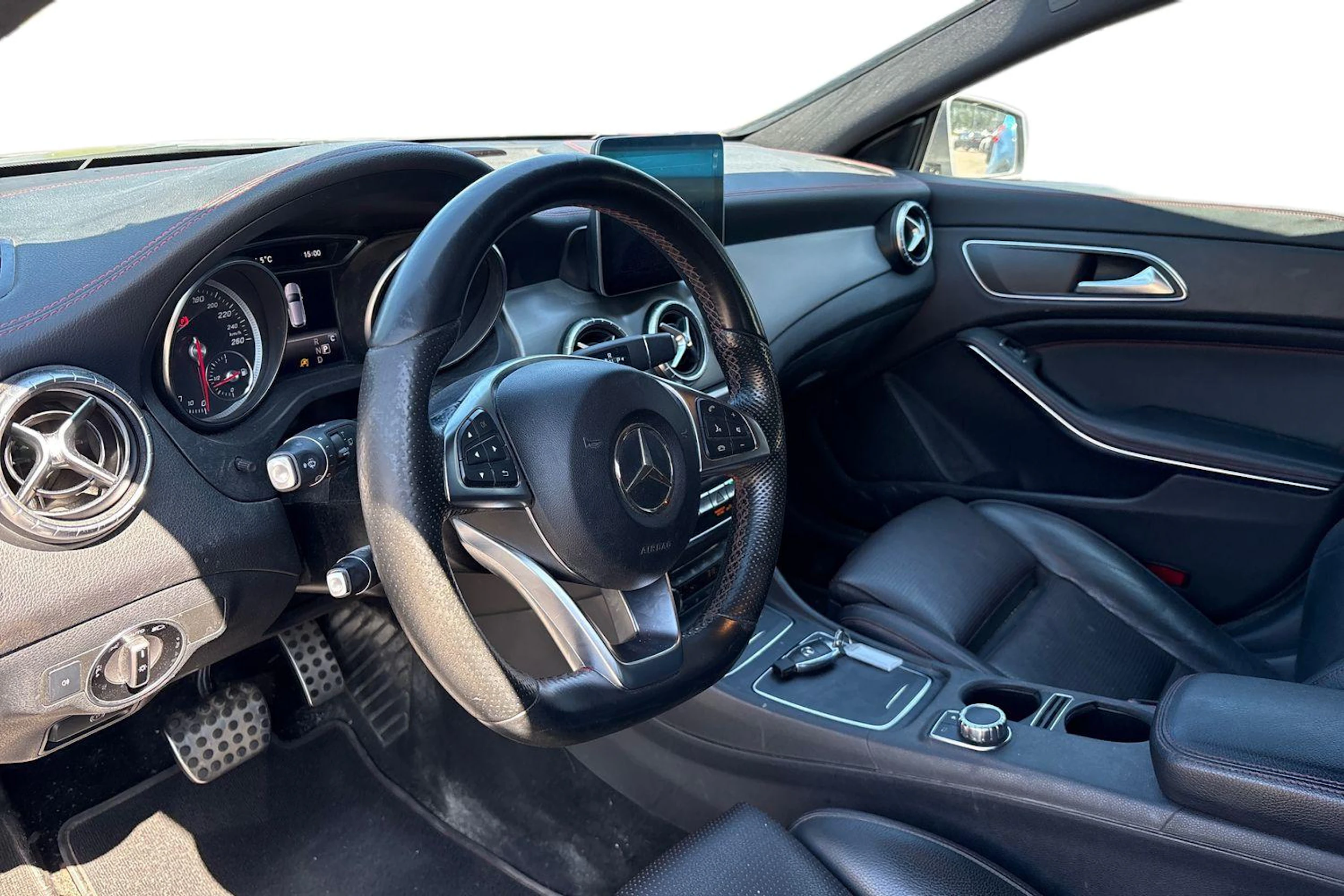 Harmaa Mercedes-Benz CLA 2018 kuva 3.