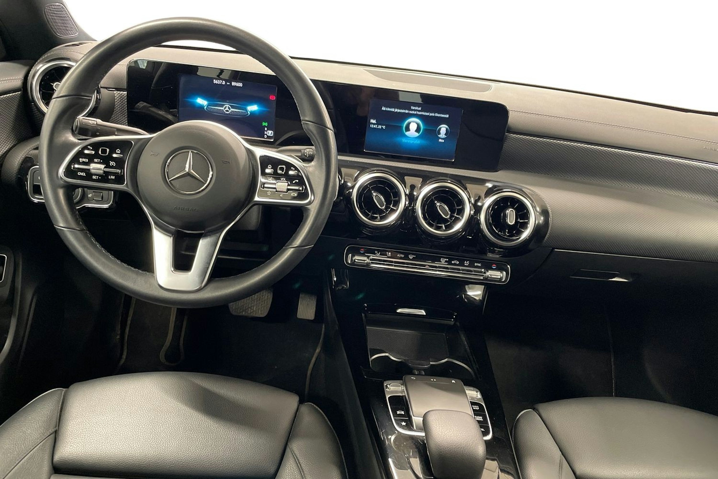 musta Mercedes-Benz CLA 2019 kuva 9.