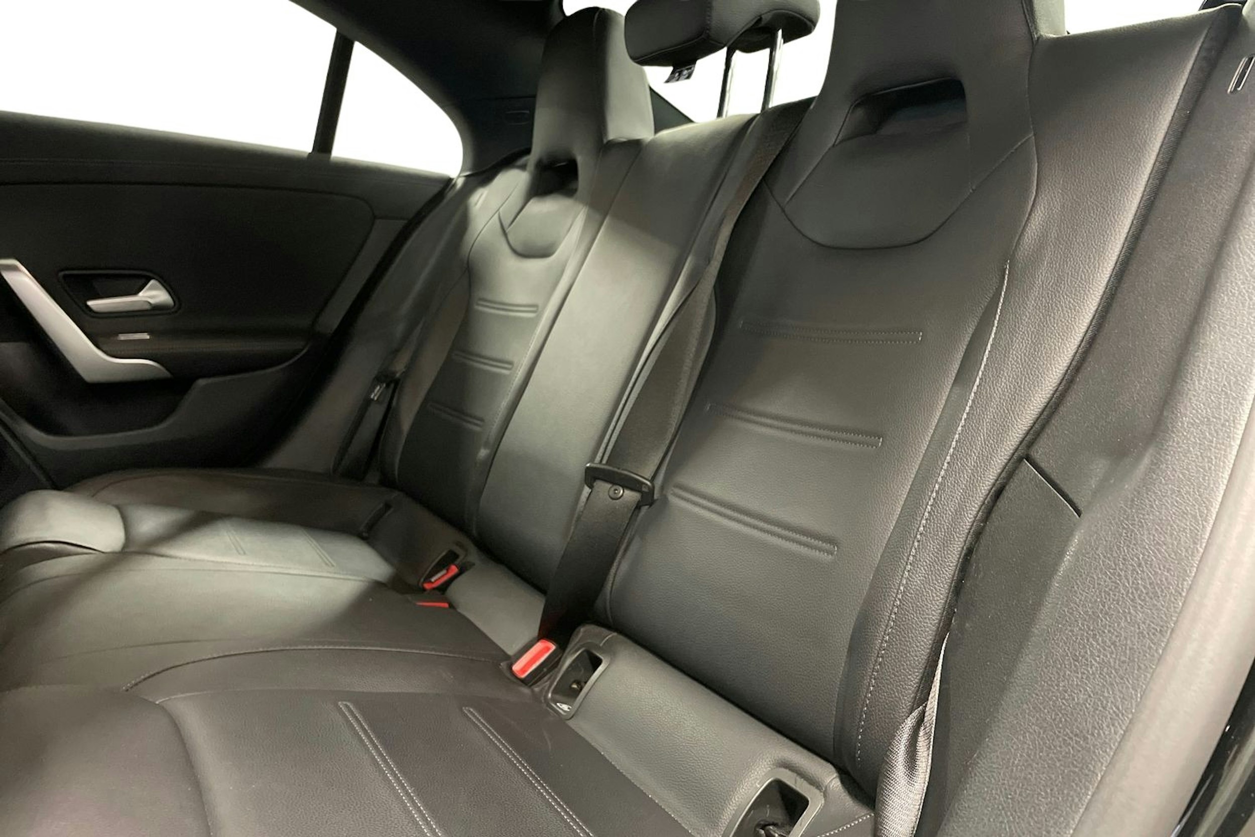 musta Mercedes-Benz CLA 2019 kuva 10.
