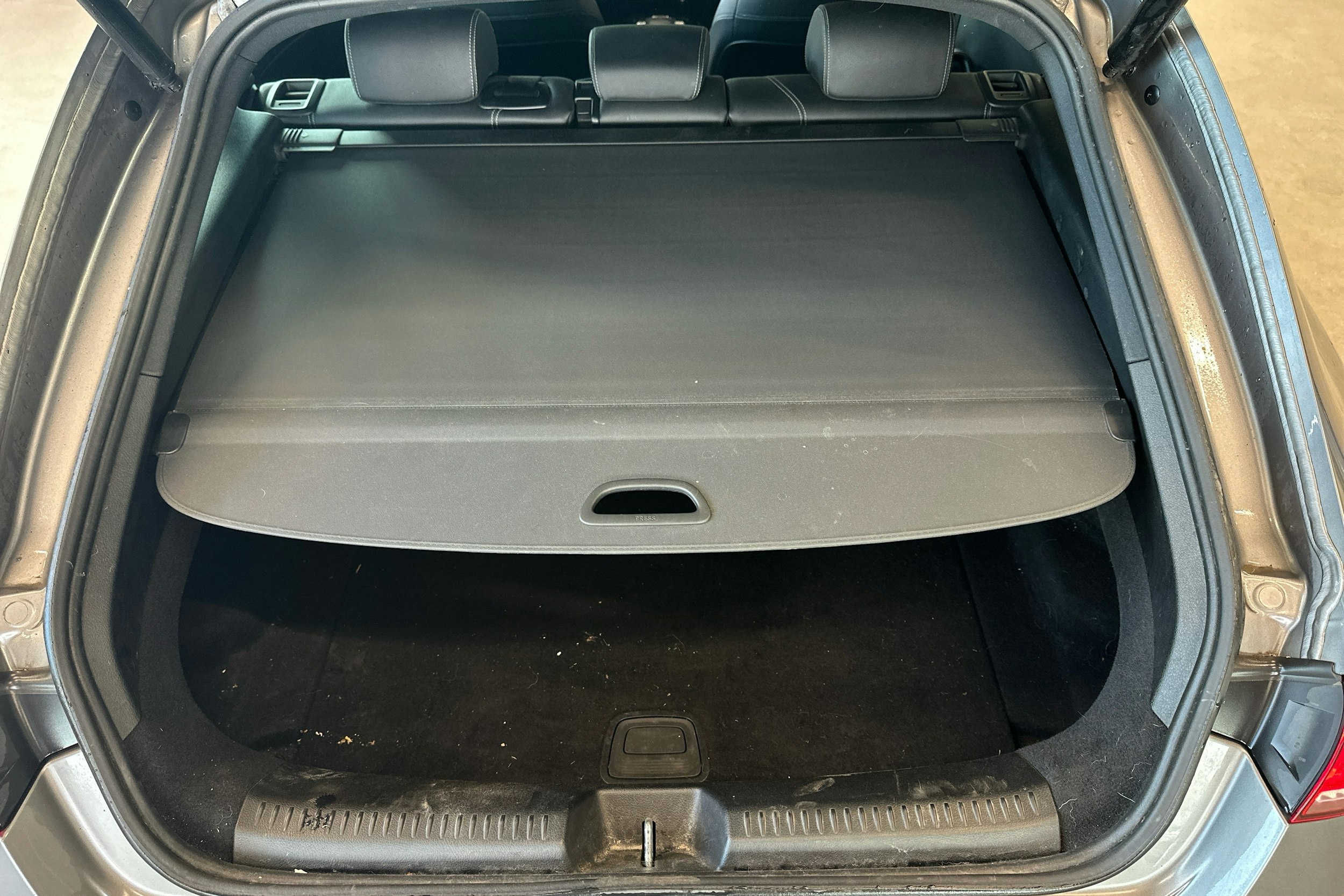 harmaa Mercedes-Benz CLA 2019 kuva 14.