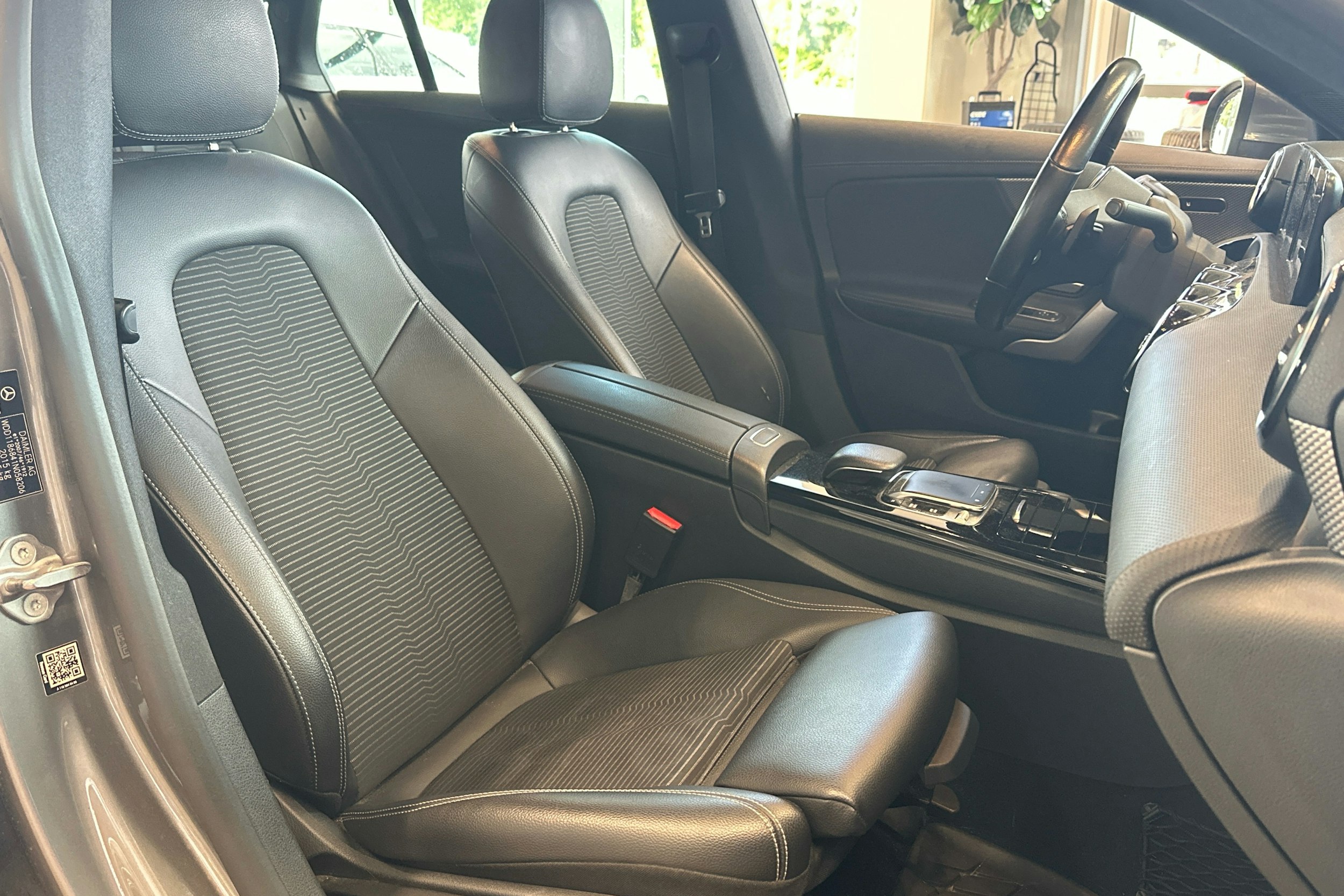 harmaa Mercedes-Benz CLA 2019 kuva 19.