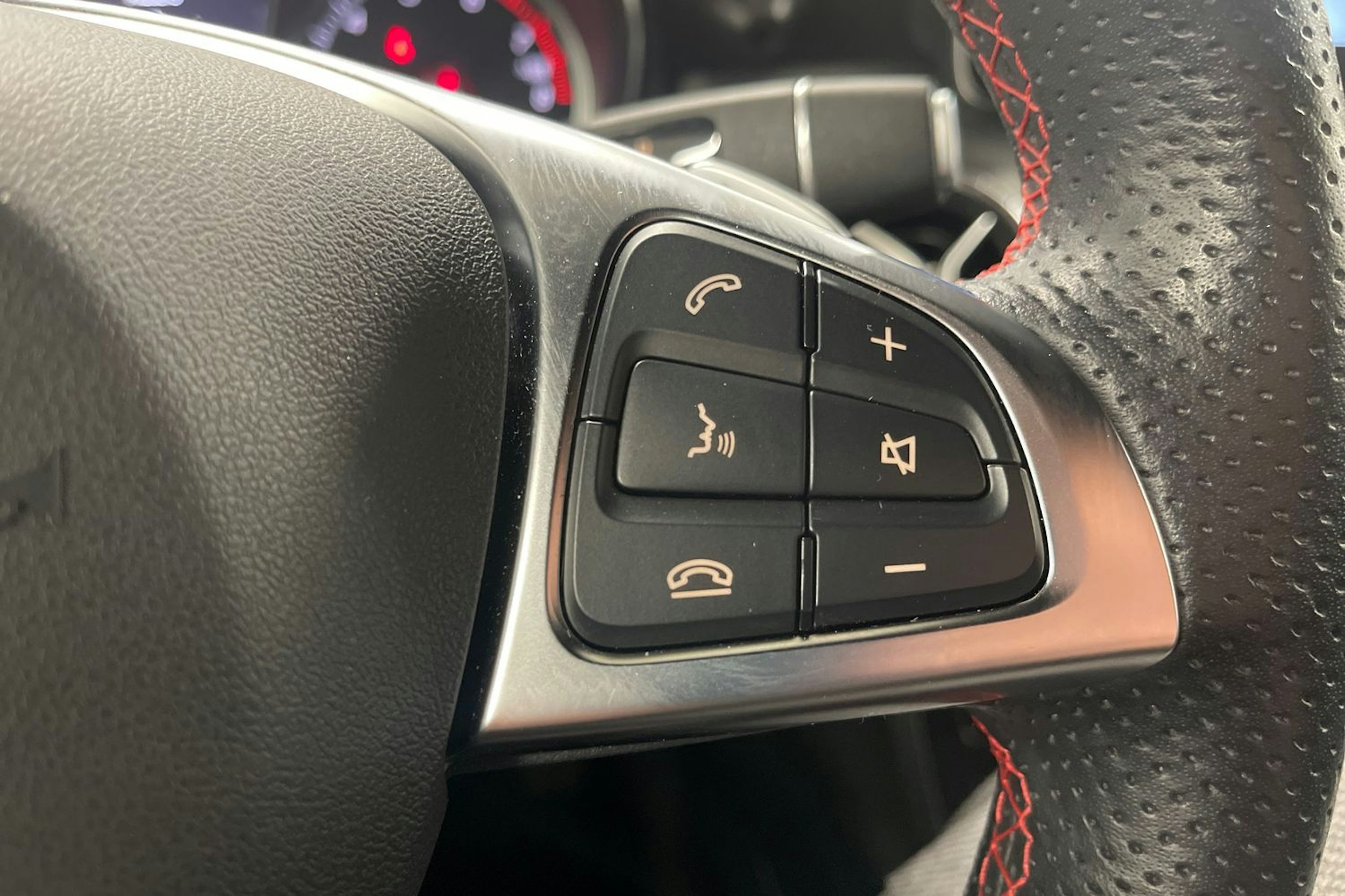 musta Mercedes-Benz CLA 2019 kuva 17.