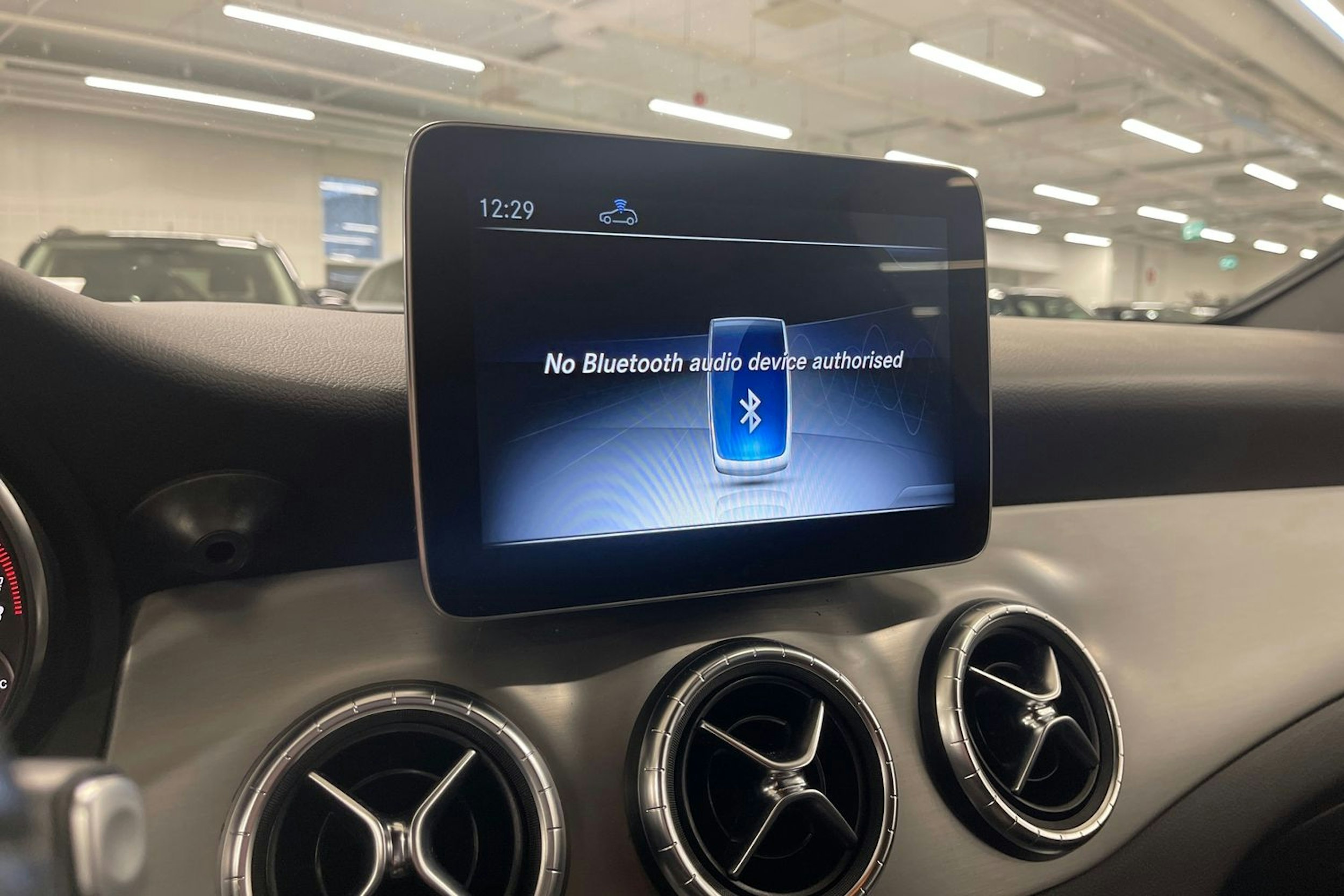 musta Mercedes-Benz CLA 2019 kuva 20.