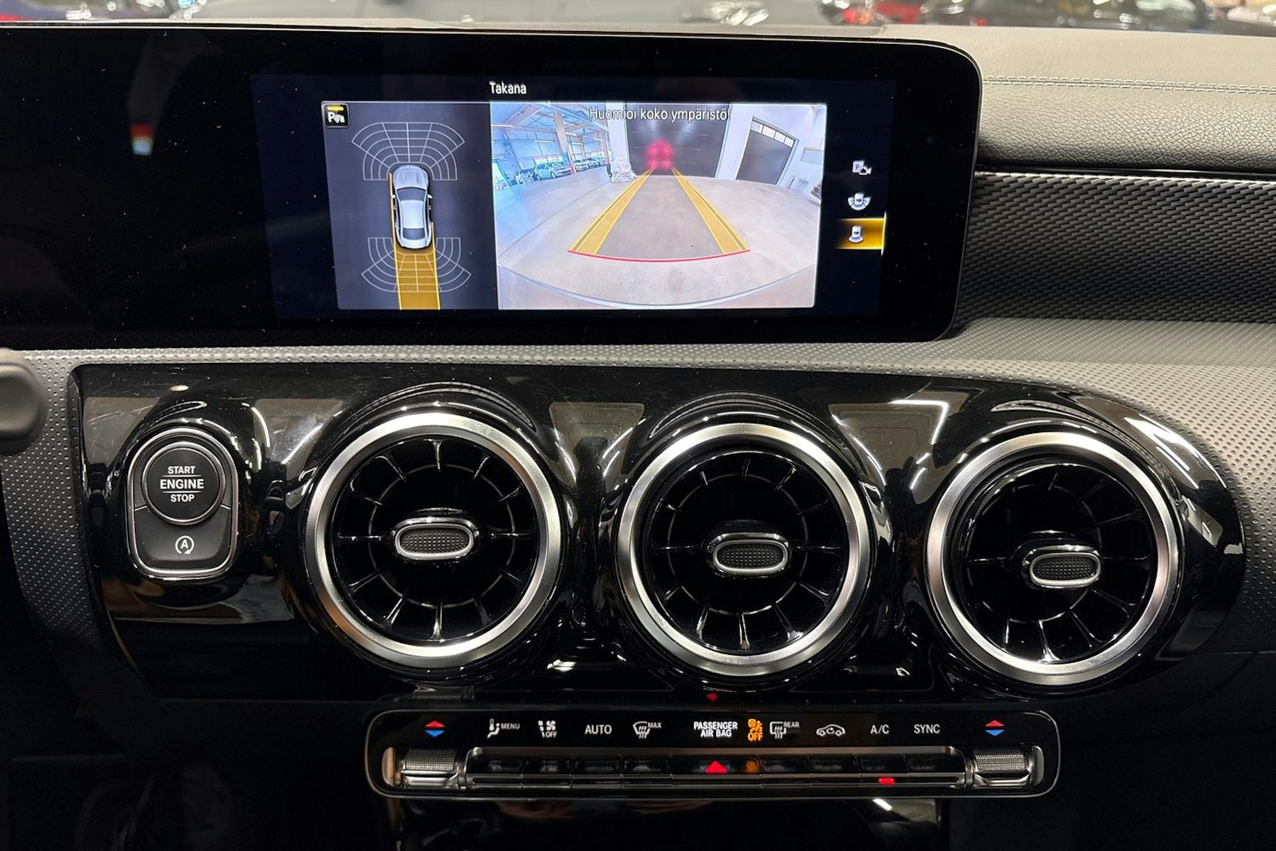 harmaa Mercedes-Benz CLA 2020 kuva 17.