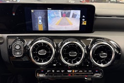 harmaa Mercedes-Benz CLA 2020 kuva 17.