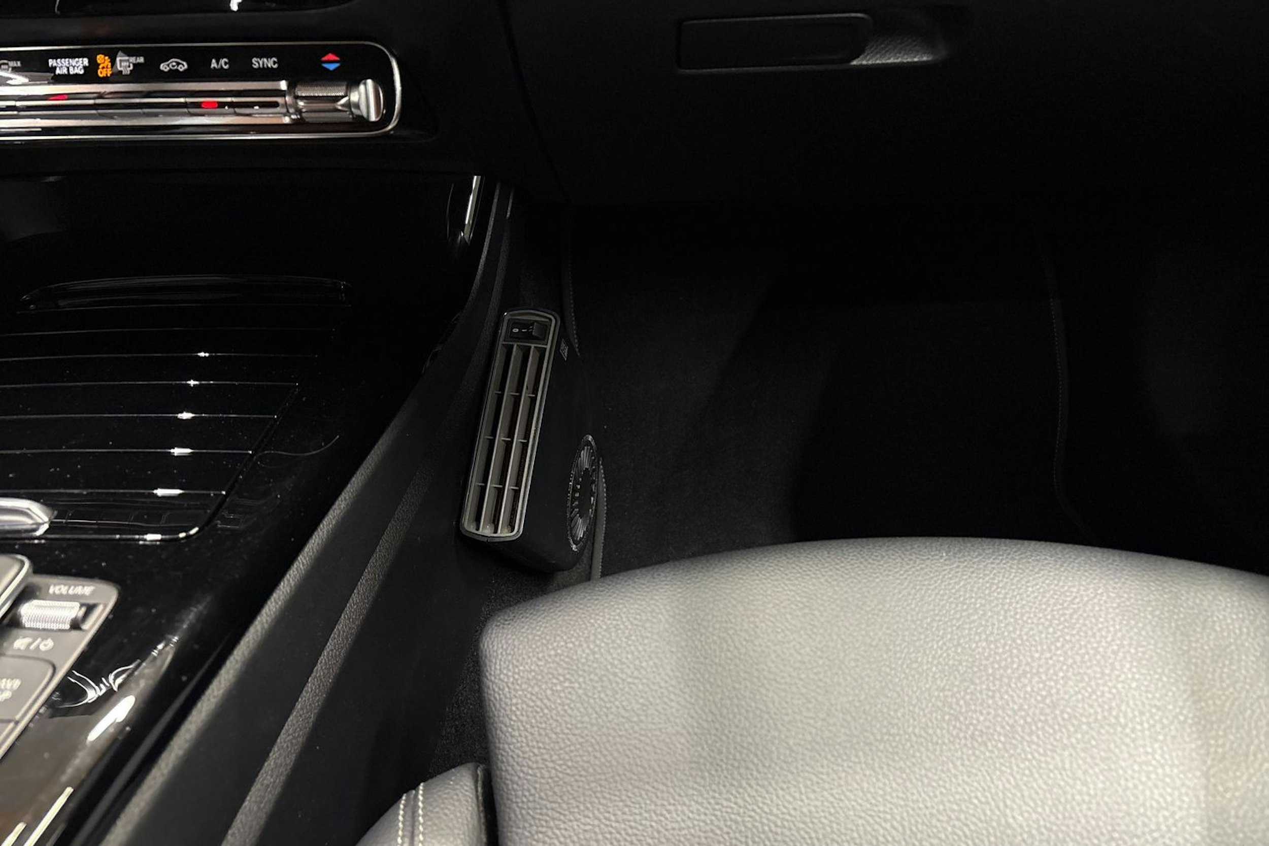harmaa Mercedes-Benz CLA 2020 kuva 23.