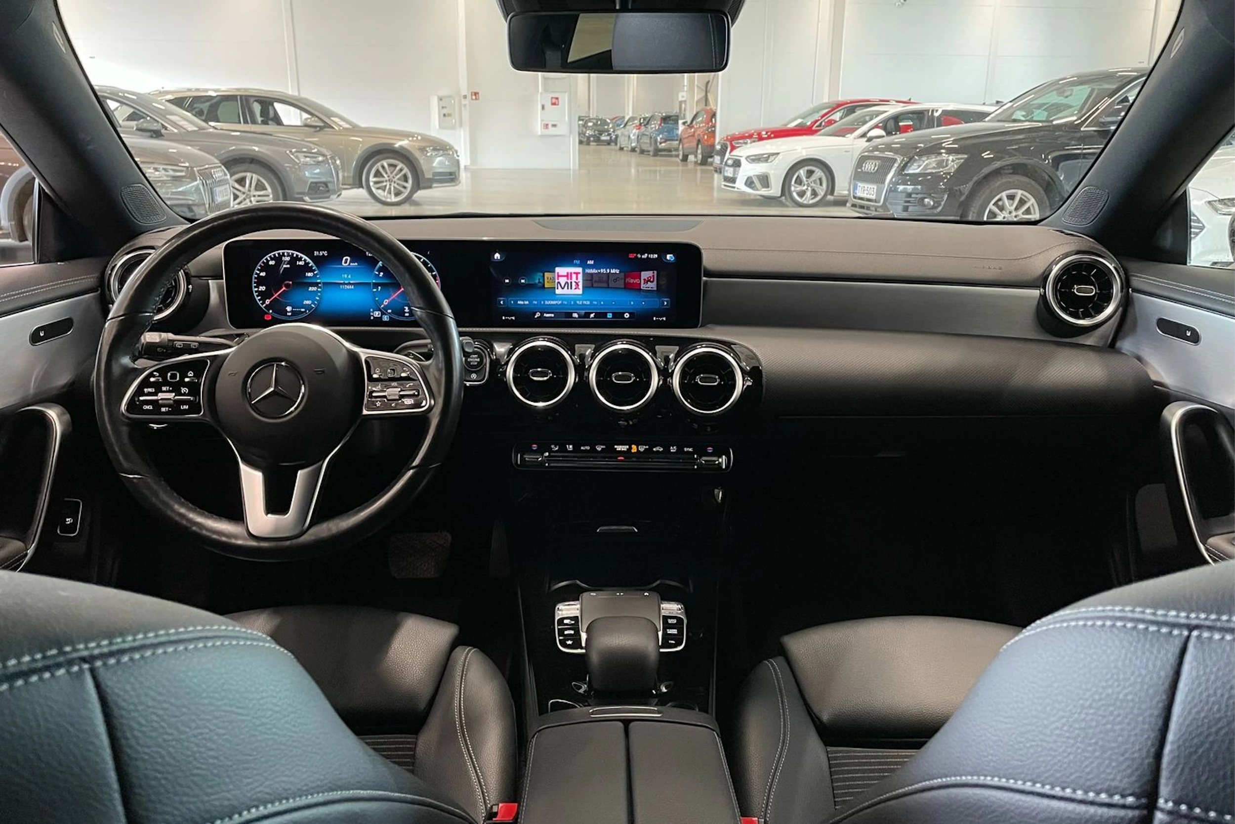 musta Mercedes-Benz CLA 2020 kuva 11.