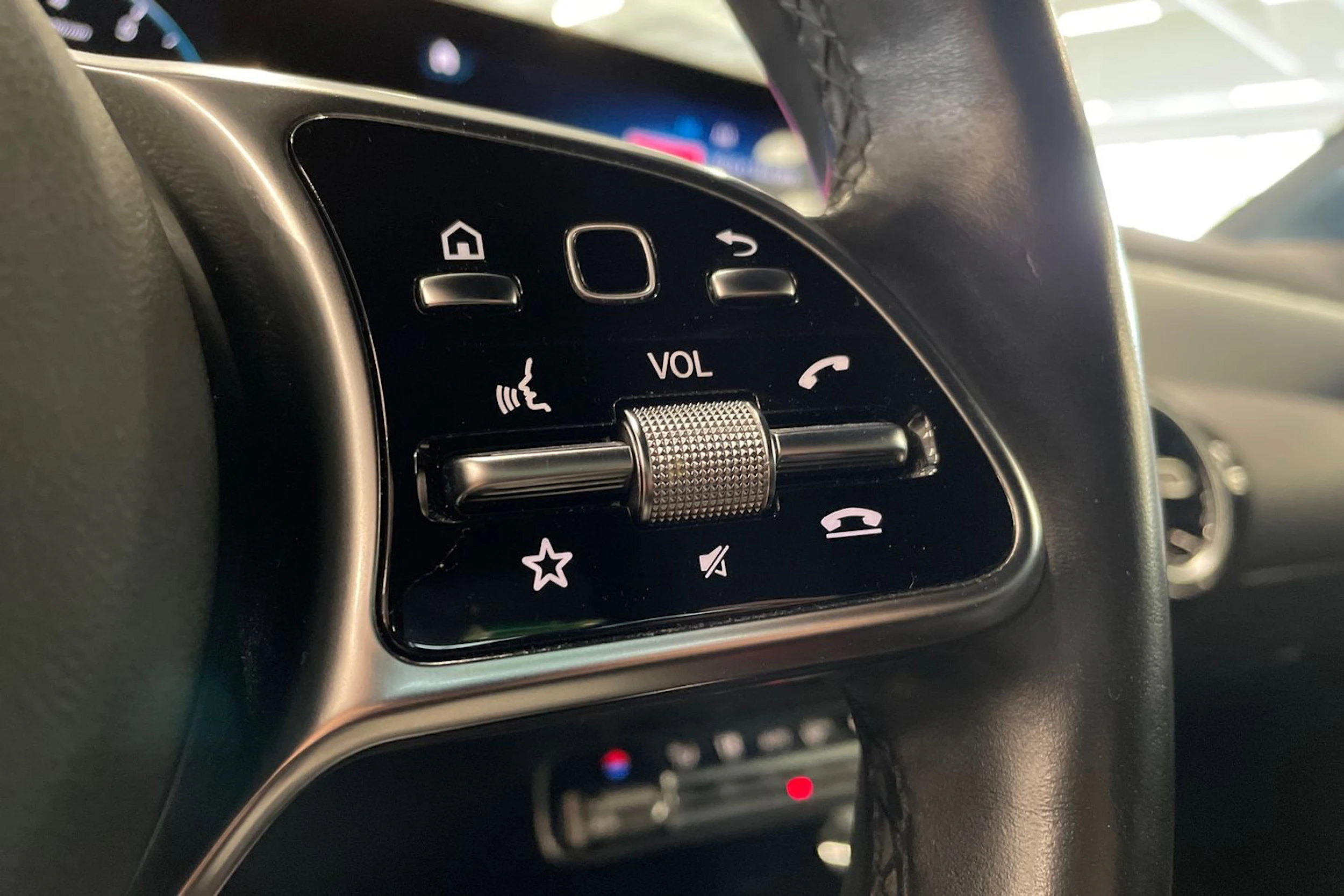 musta Mercedes-Benz CLA 2020 kuva 14.