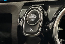 musta Mercedes-Benz CLA 2020 kuva 17.