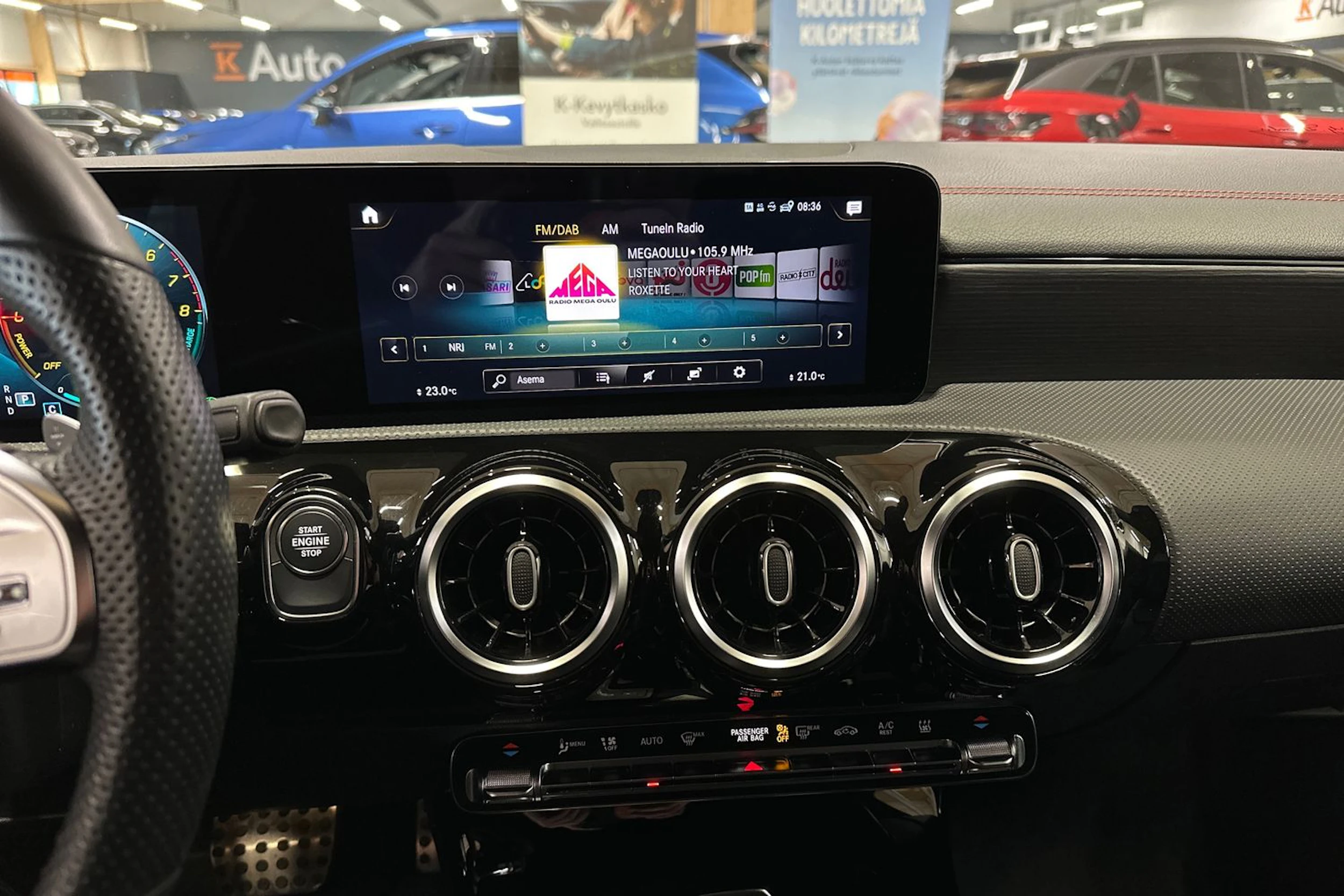 musta Mercedes-Benz CLA 2020 kuva 21.