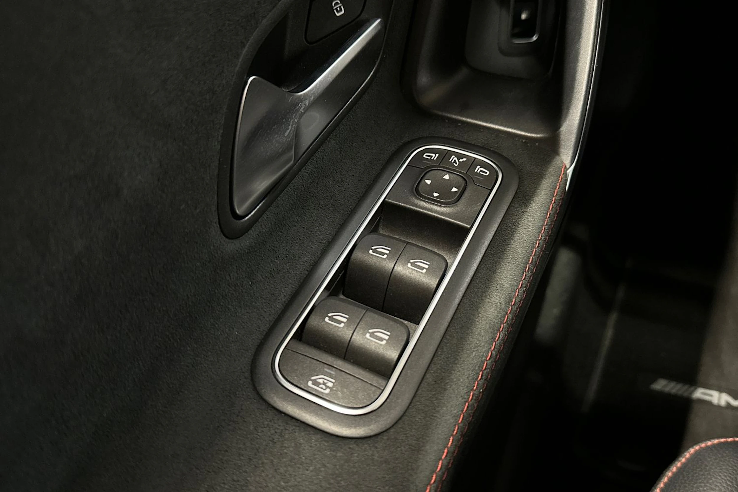 musta Mercedes-Benz CLA 2020 kuva 28.