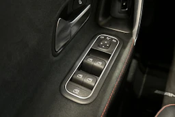 musta Mercedes-Benz CLA 2020 kuva 28.