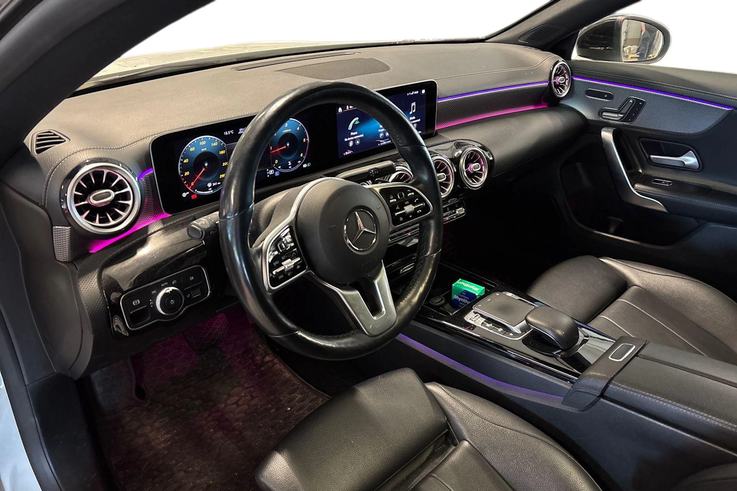 valkoinen Mercedes-Benz CLA 2020 kuva 3.