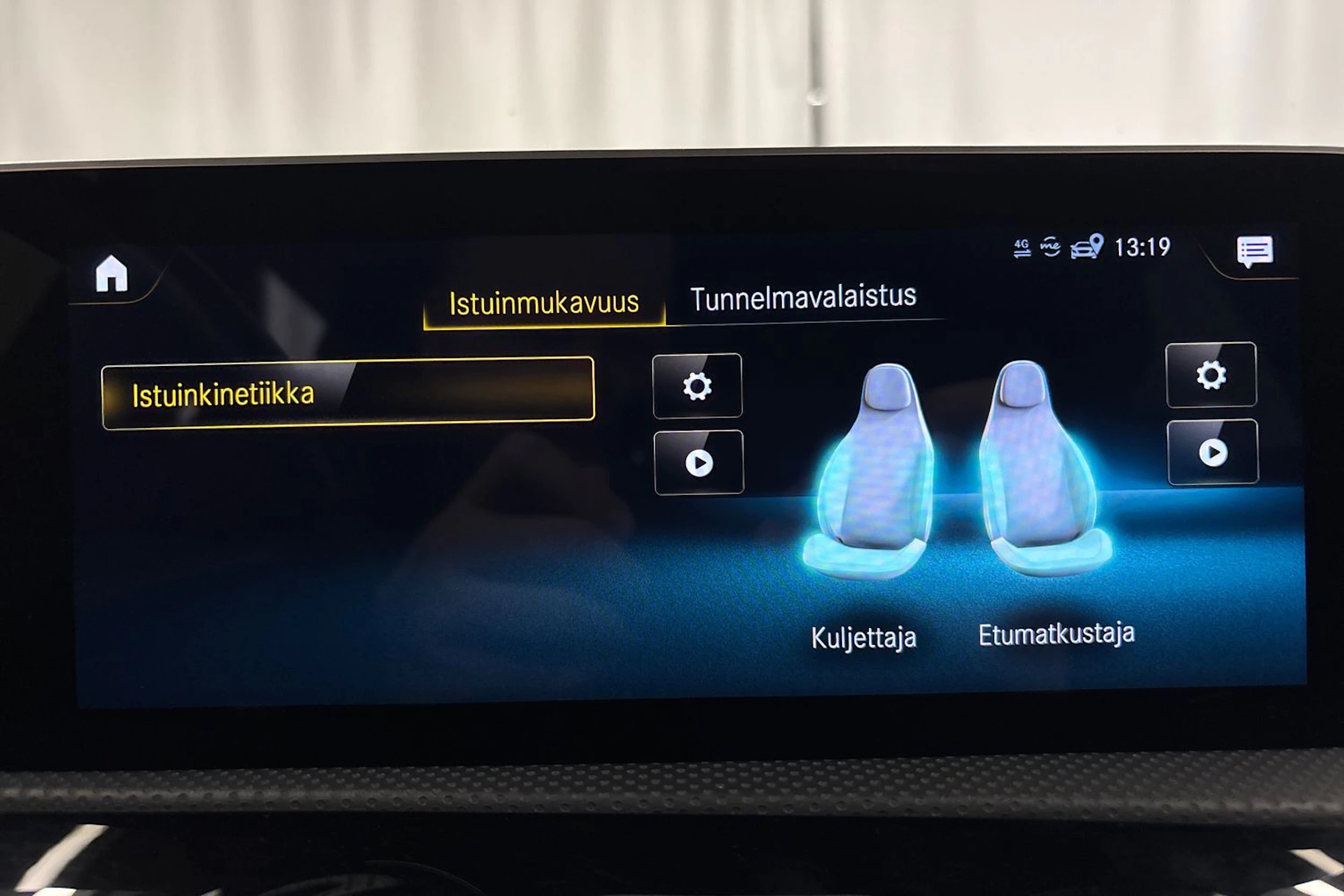 valkoinen Mercedes-Benz CLA 2020 kuva 21.