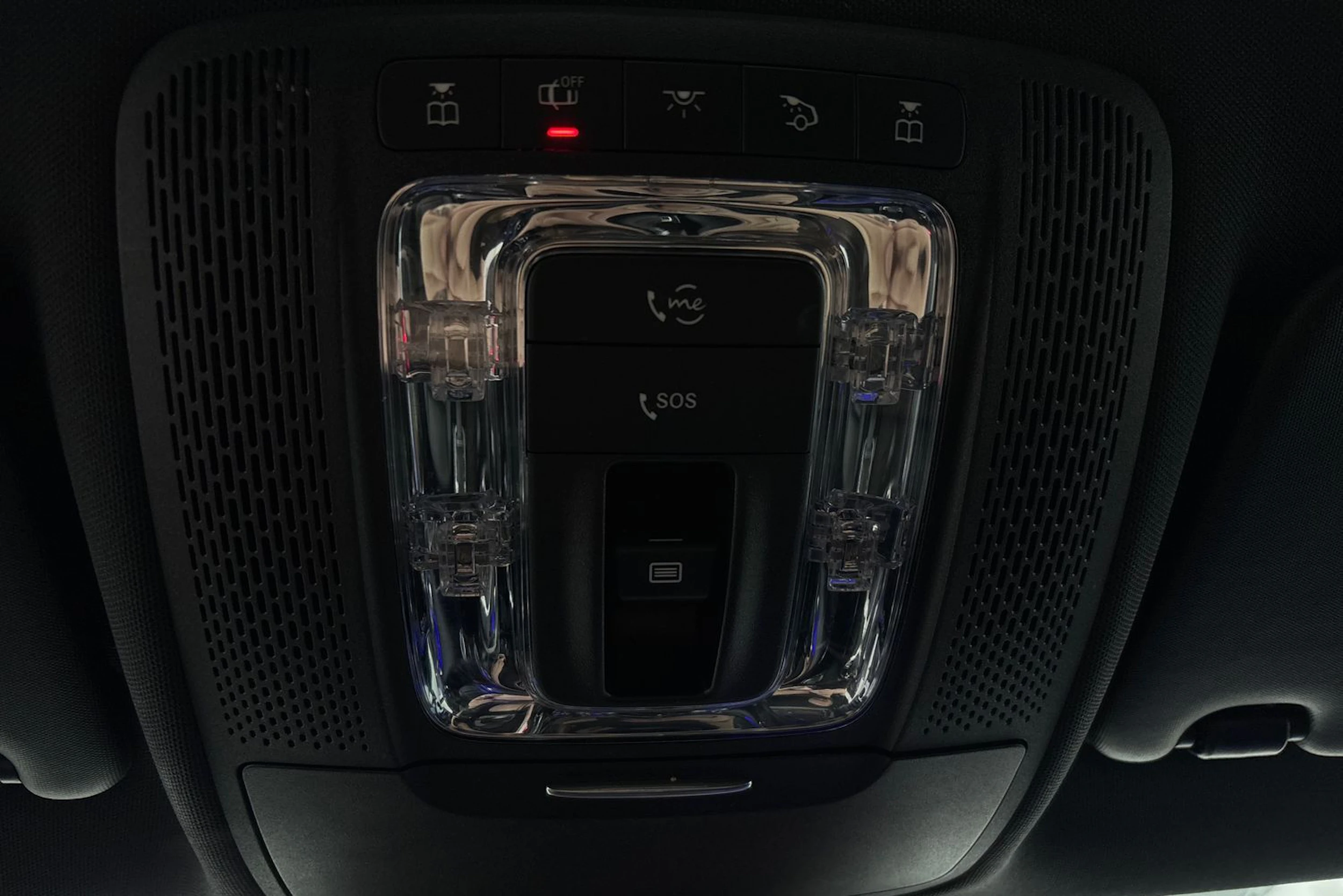 valkoinen Mercedes-Benz CLA 2020 kuva 28.