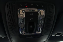 valkoinen Mercedes-Benz CLA 2020 kuva 28.