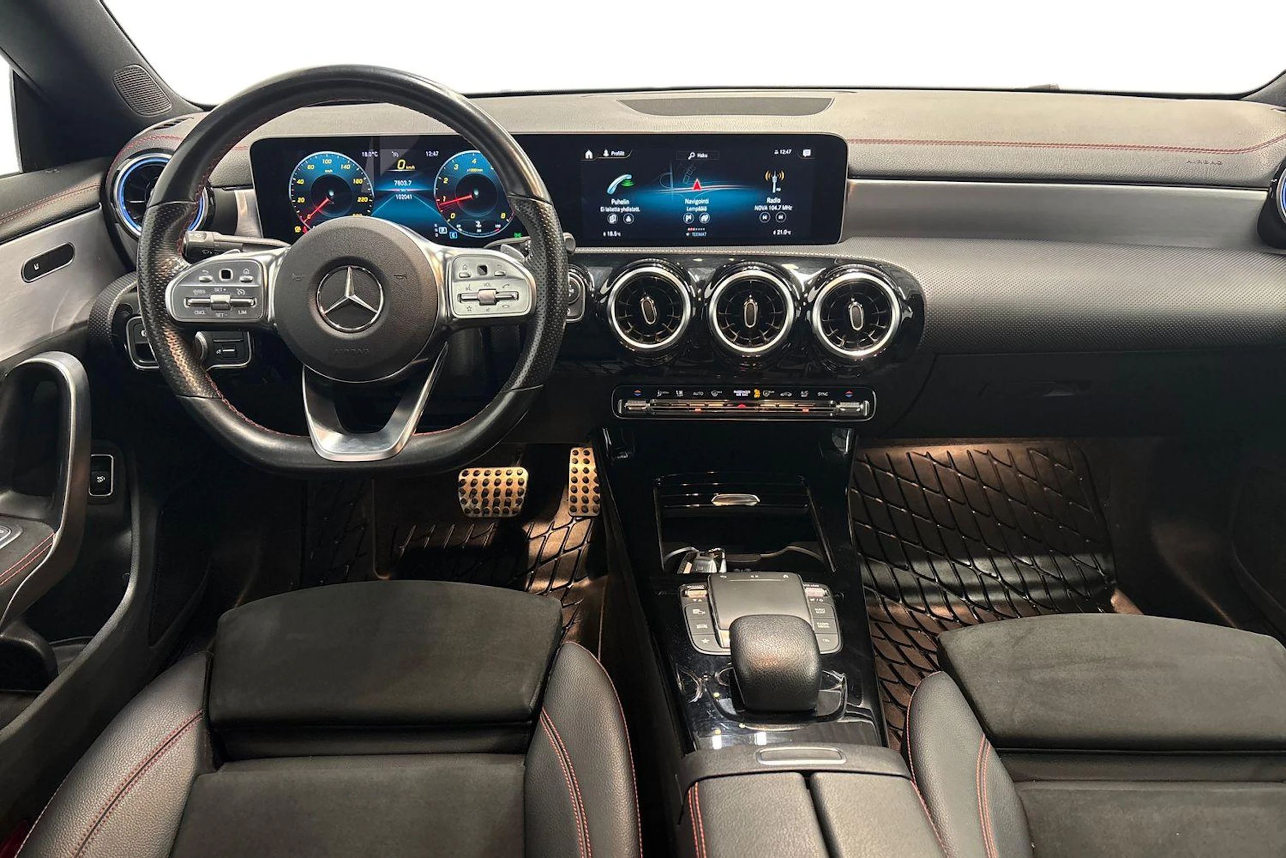 musta Mercedes-Benz CLA 2020 kuva 9.