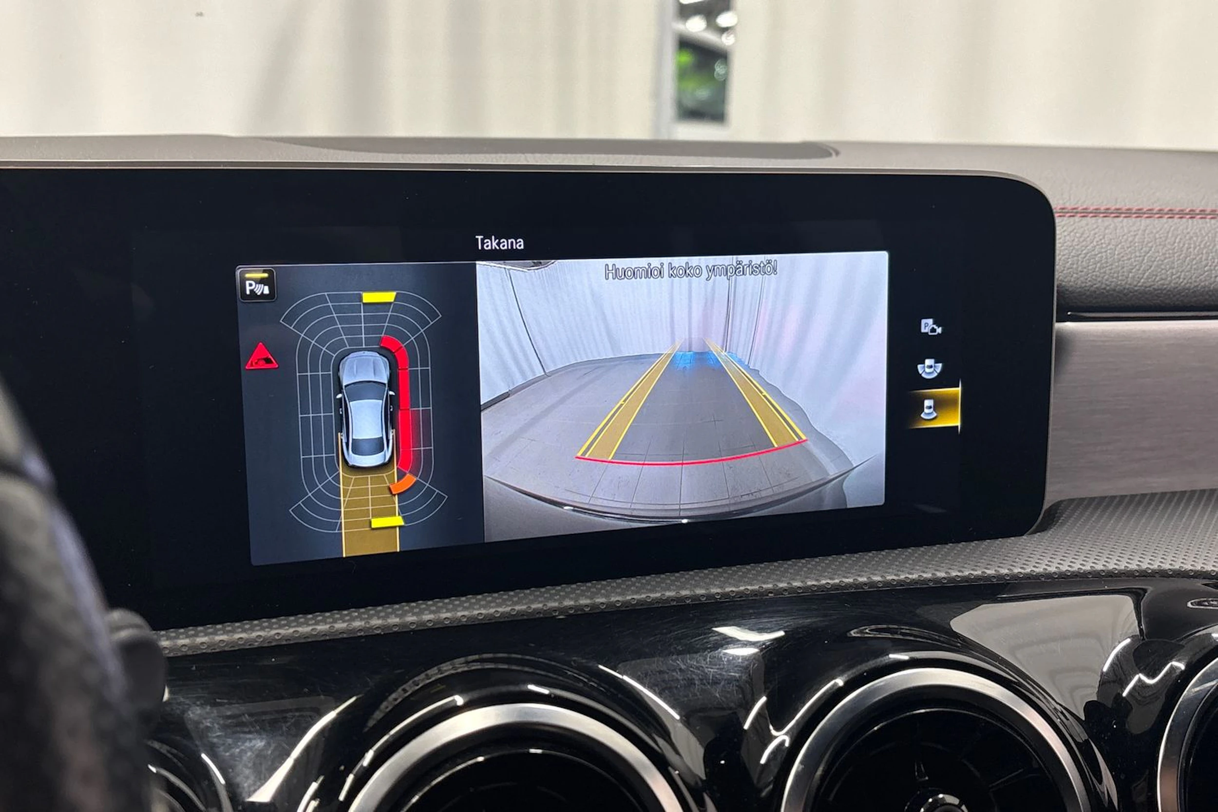 musta Mercedes-Benz CLA 2020 kuva 25.