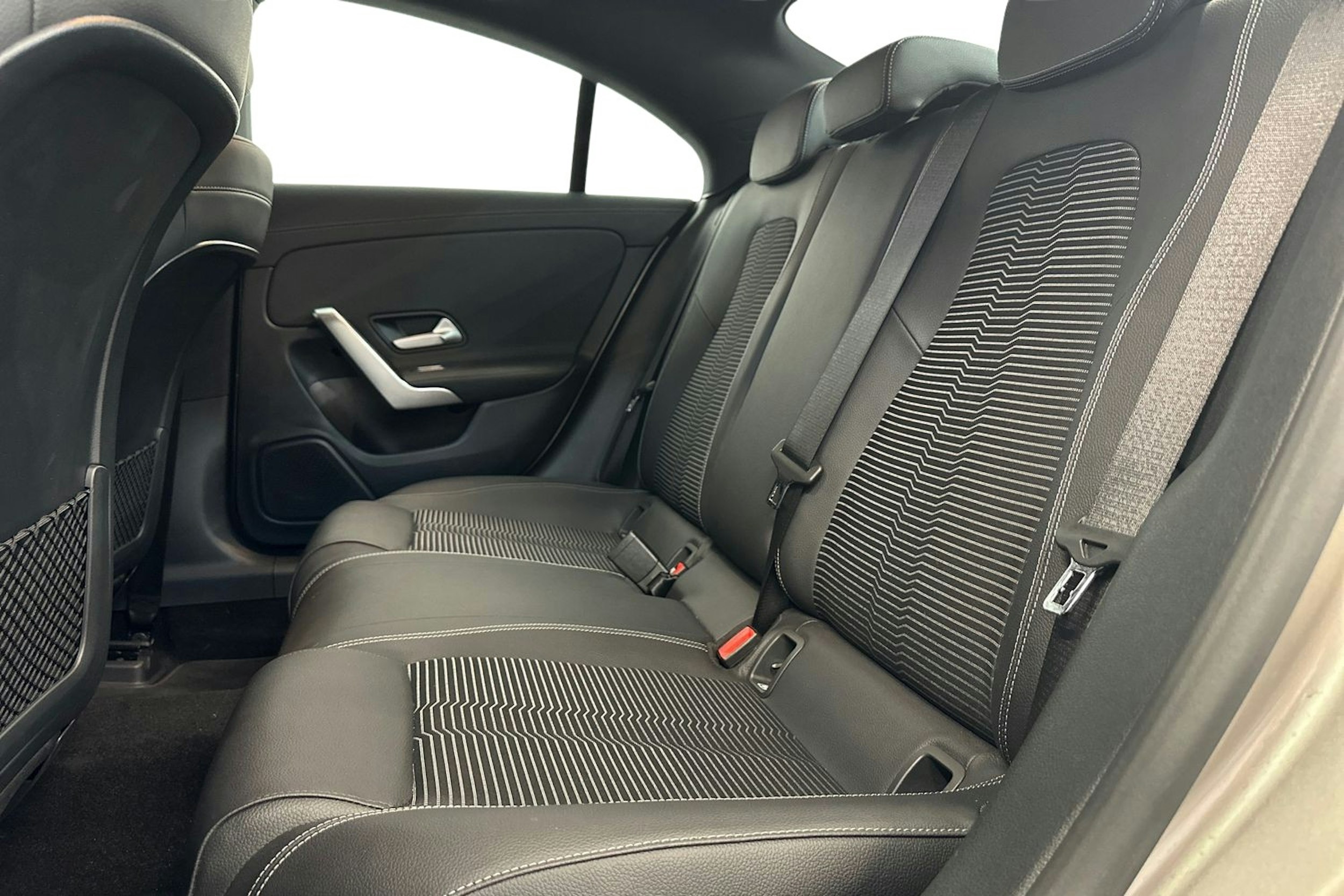 harmaa Mercedes-Benz CLA 2020 kuva 10.