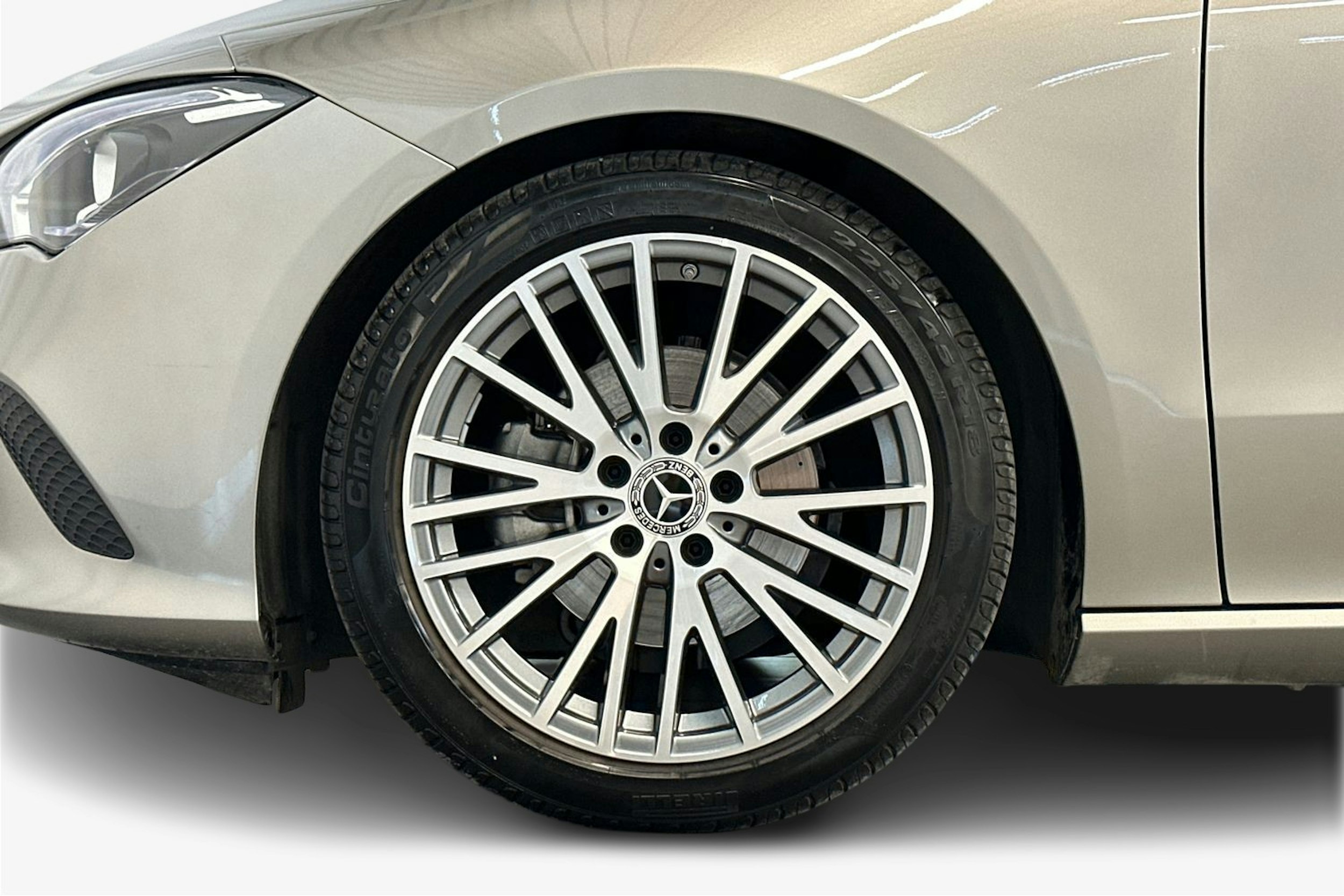 harmaa Mercedes-Benz CLA 2020 kuva 11.