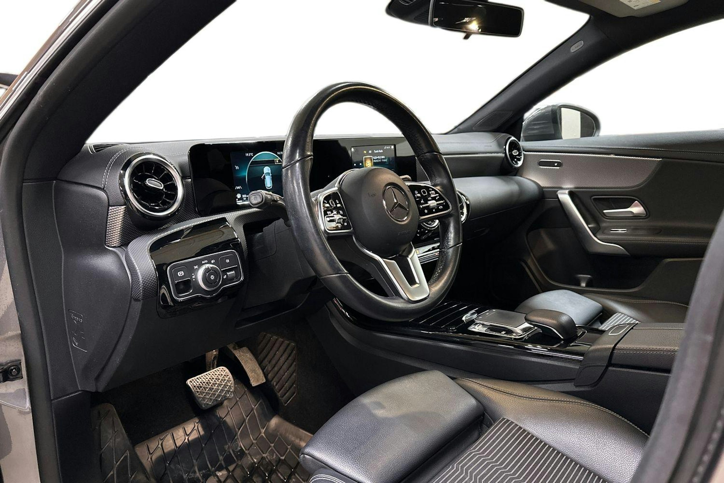 harmaa Mercedes-Benz CLA 2020 kuva 7.