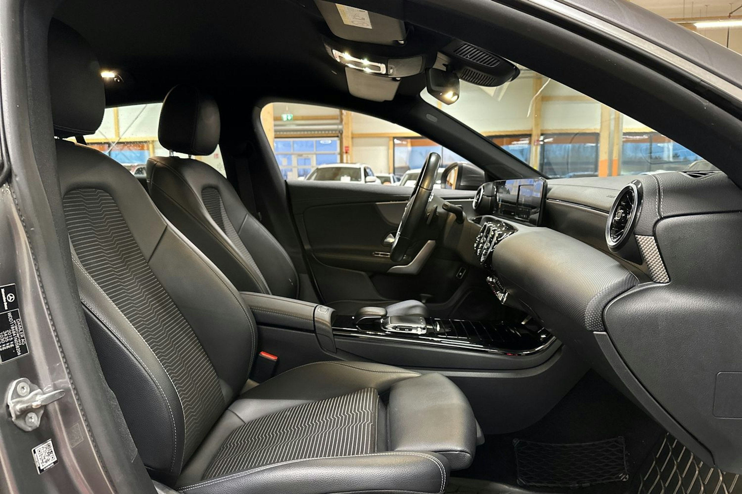 harmaa Mercedes-Benz CLA 2020 kuva 14.