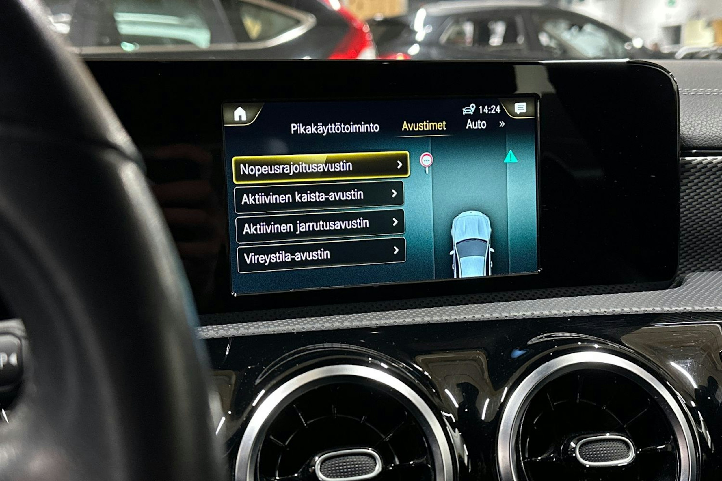 harmaa Mercedes-Benz CLA 2020 kuva 17.