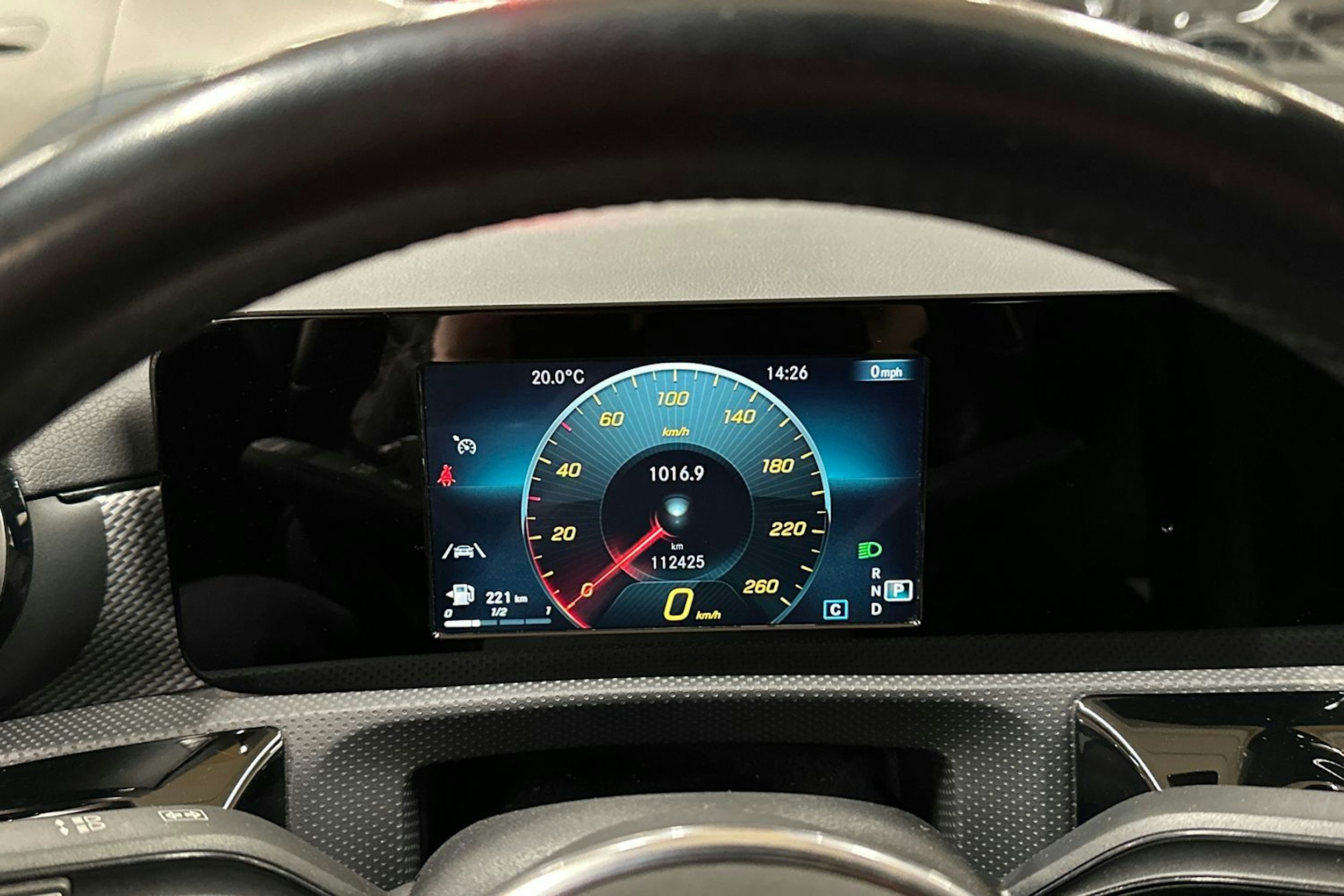 harmaa Mercedes-Benz CLA 2020 kuva 21.