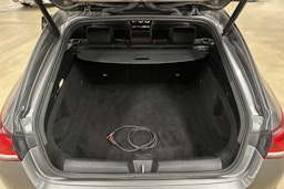 harmaa Mercedes-Benz CLA 2020 kuva 27.