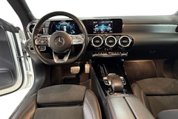 valkoinen Mercedes-Benz CLA 2020 kuva 7.