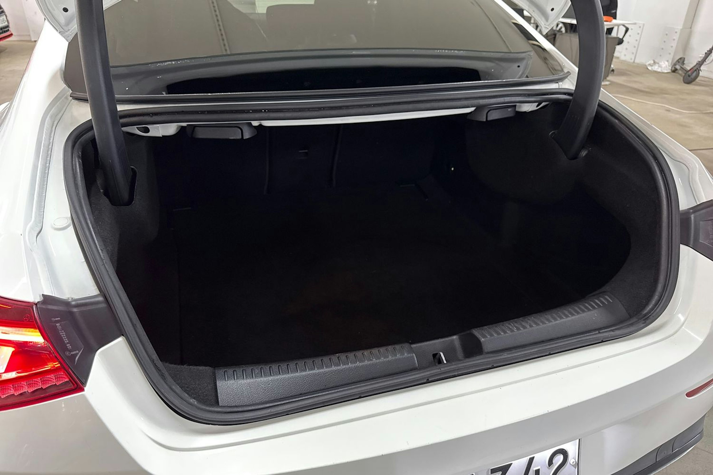 valkoinen Mercedes-Benz CLA 2020 kuva 11.