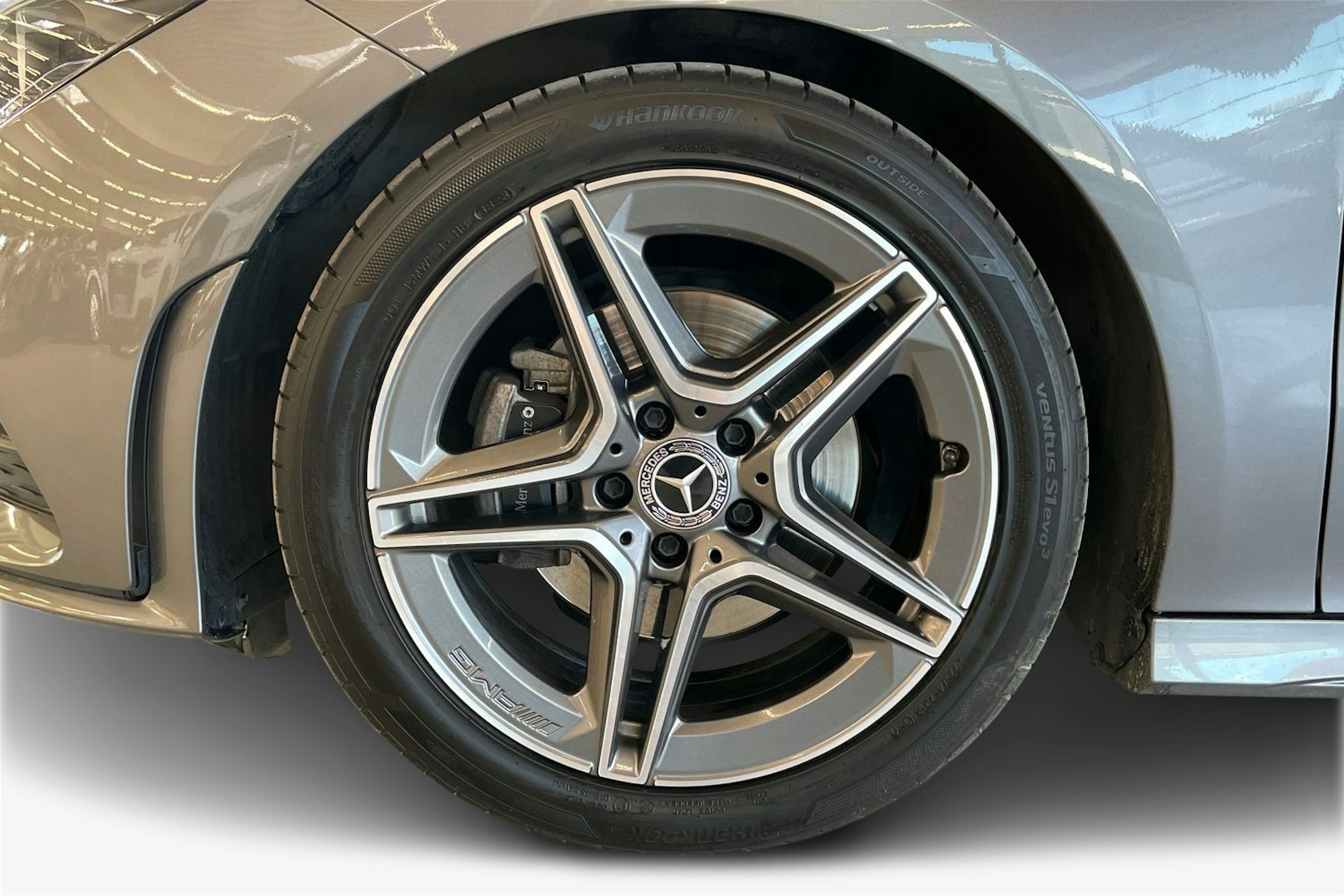 harmaa Mercedes-Benz CLA 2020 kuva 11.