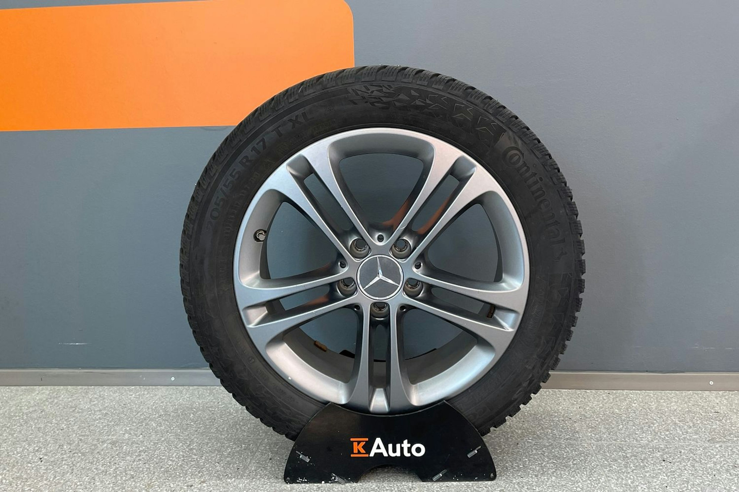 harmaa Mercedes-Benz CLA 2020 kuva 13.
