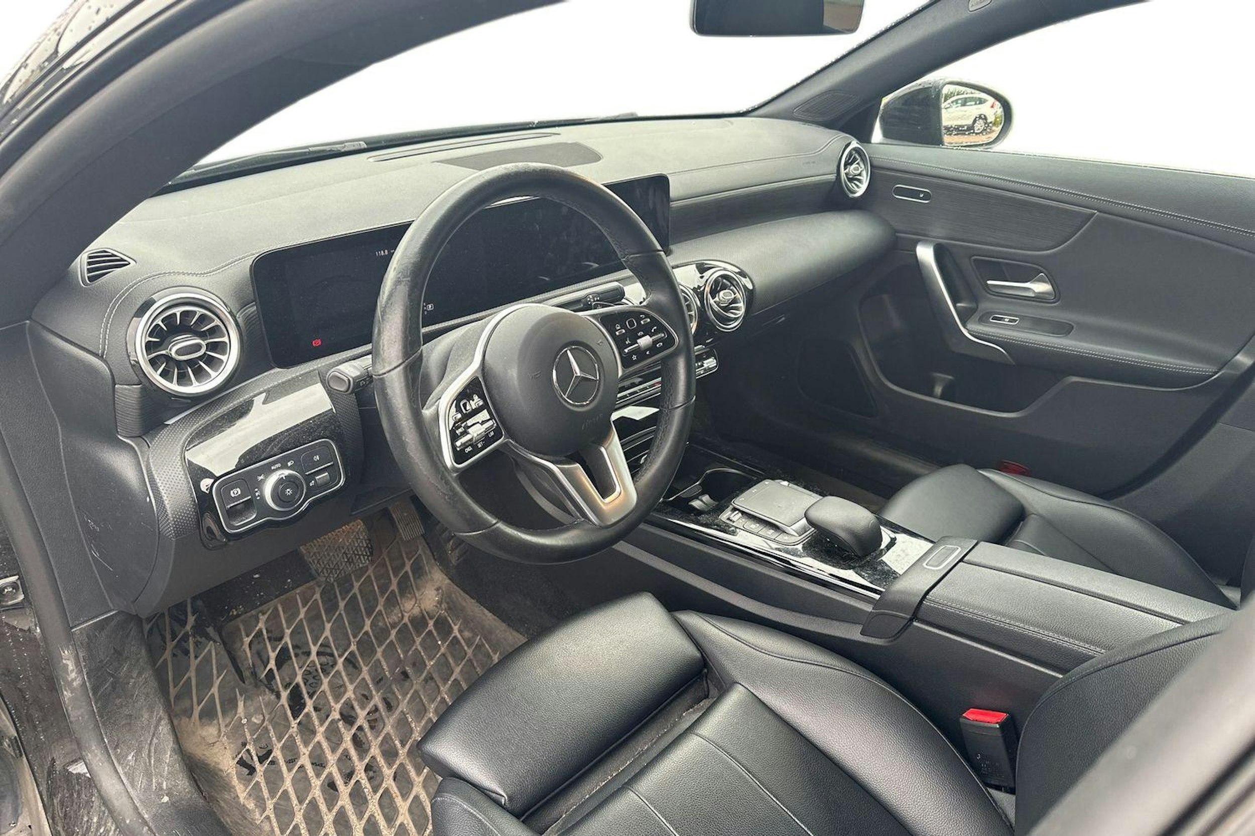 Musta Mercedes-Benz CLA 2020 kuva 3.