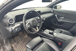 Musta Mercedes-Benz CLA 2020 kuva 3.