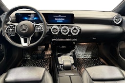 Musta Mercedes-Benz CLA 2020 kuva 7.