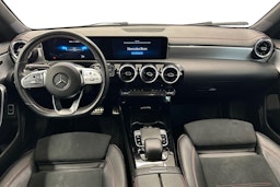 punainen Mercedes-Benz CLA 2020 kuva 9.