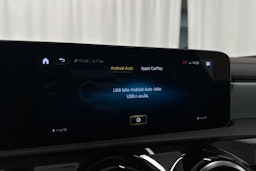 punainen Mercedes-Benz CLA 2020 kuva 23.