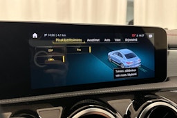 punainen Mercedes-Benz CLA 2020 kuva 24.