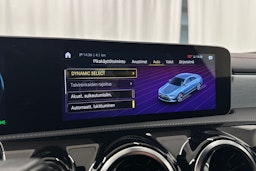 punainen Mercedes-Benz CLA 2020 kuva 26.